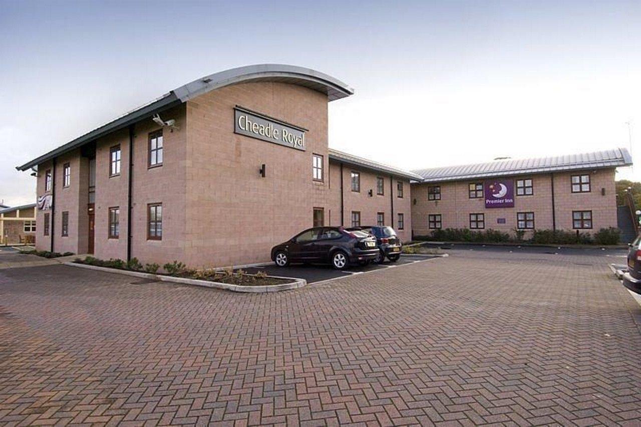 Premier Inn Manchester Cheadle  Exterior foto